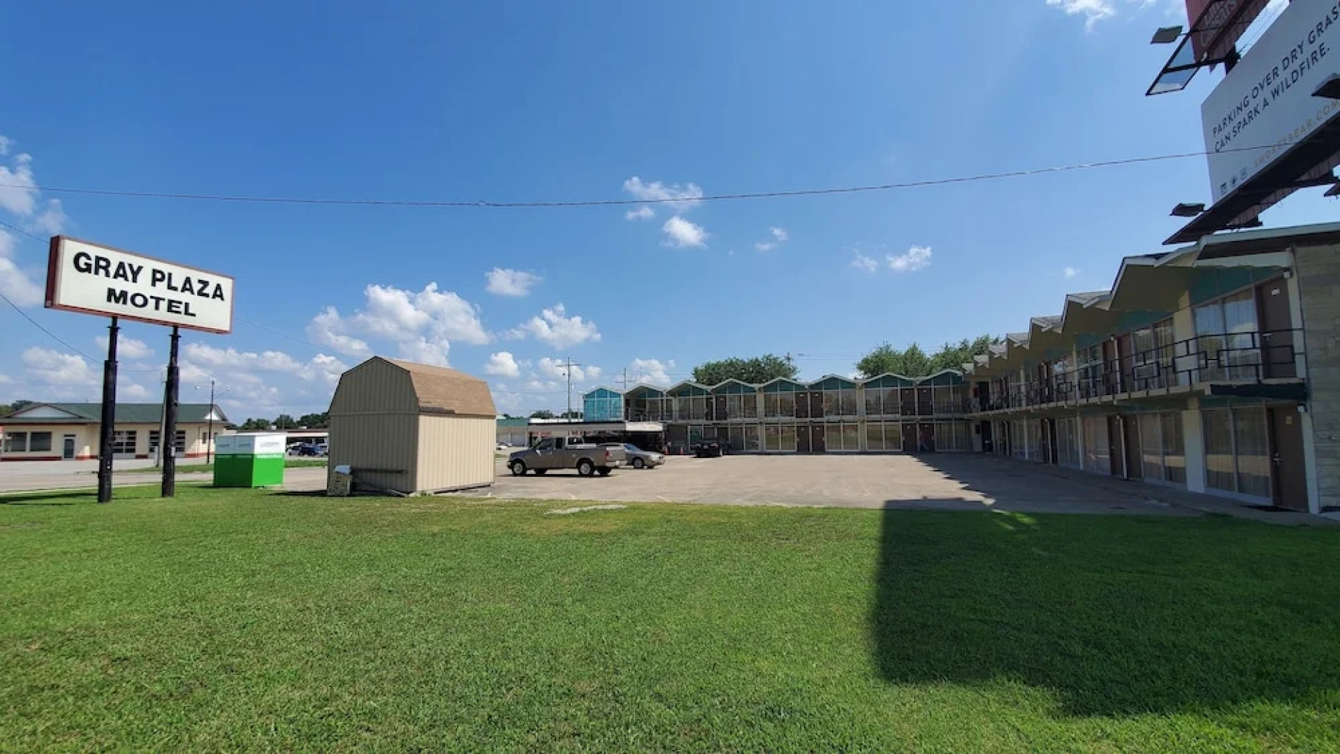 Marion Gray Plaza Motel