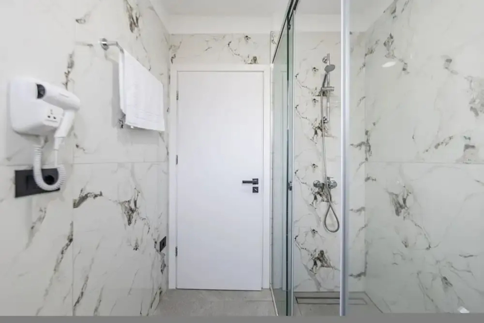 Bliss Double Room in Gjirokast r