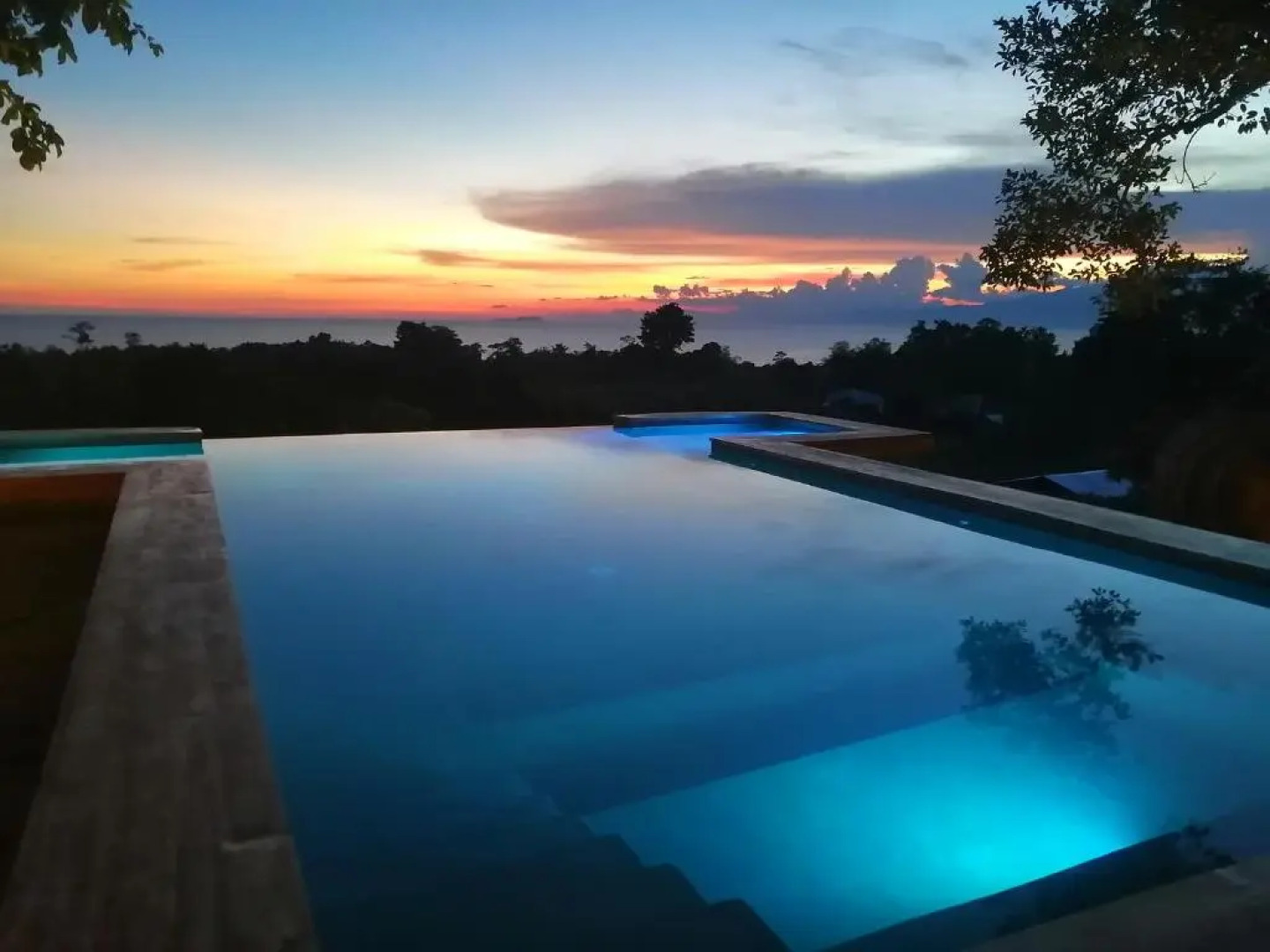 Nakabalo Guesthouse & Restaurant