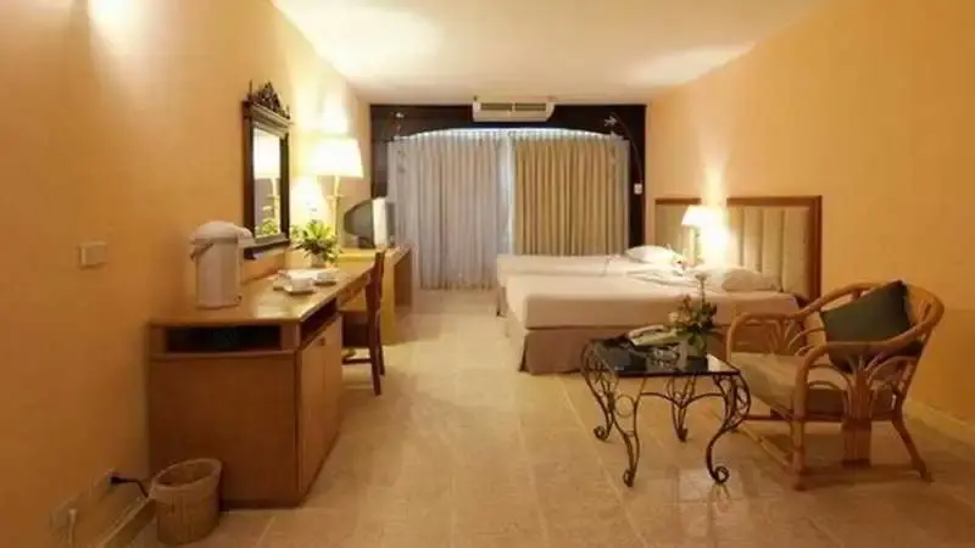 Milford Paradise - No.200