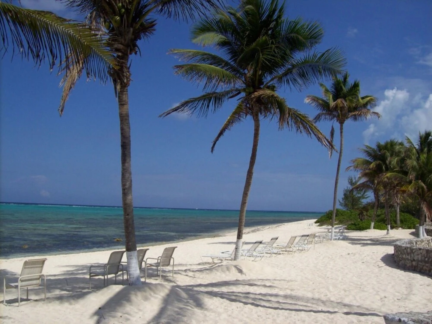 Villas Pappagallo by Cayman Villas