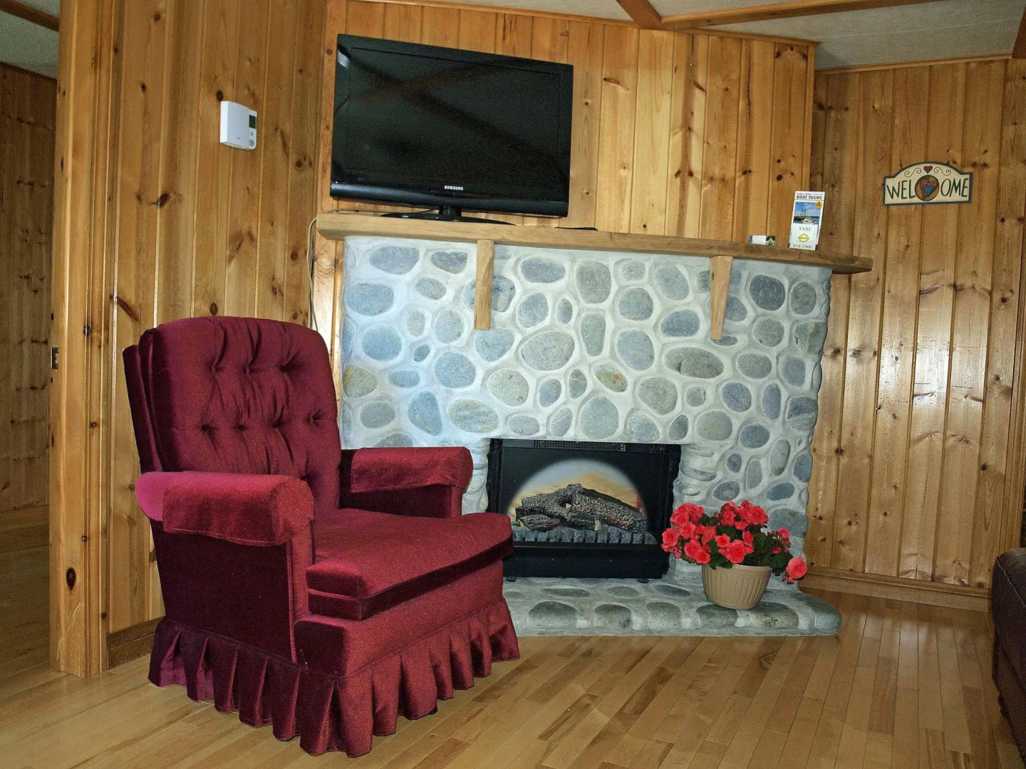 MacKenzie's Motel & Cottages