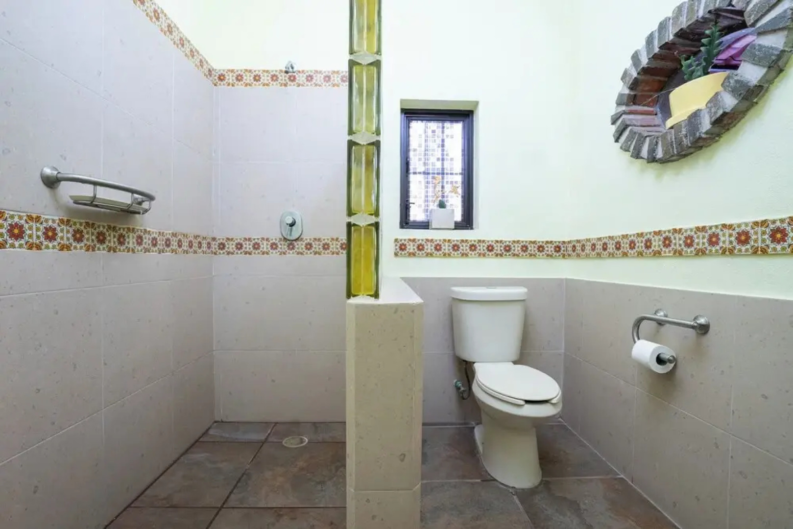 Cozy House with Pool and 3 Bedrooms