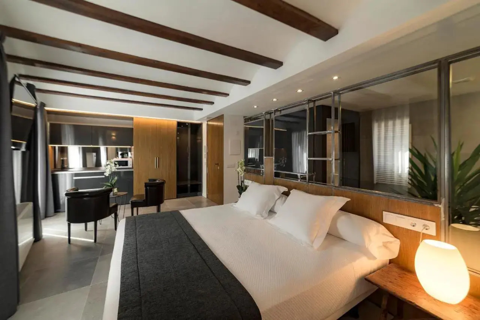 Vinatea Suites