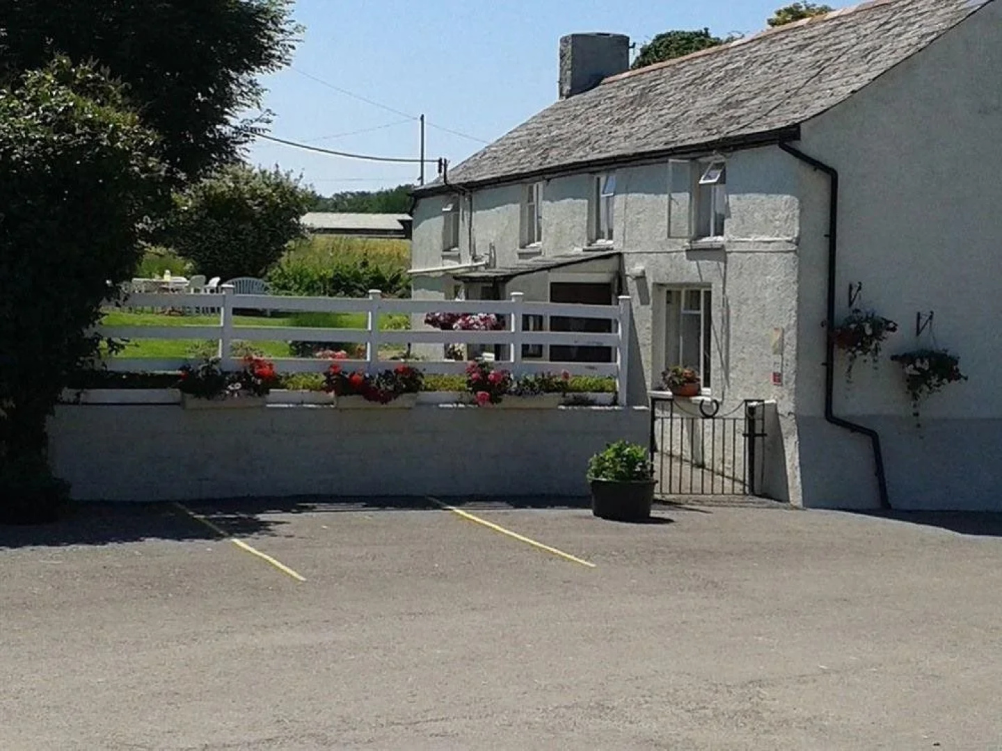 New Farm Bed And Breakfast