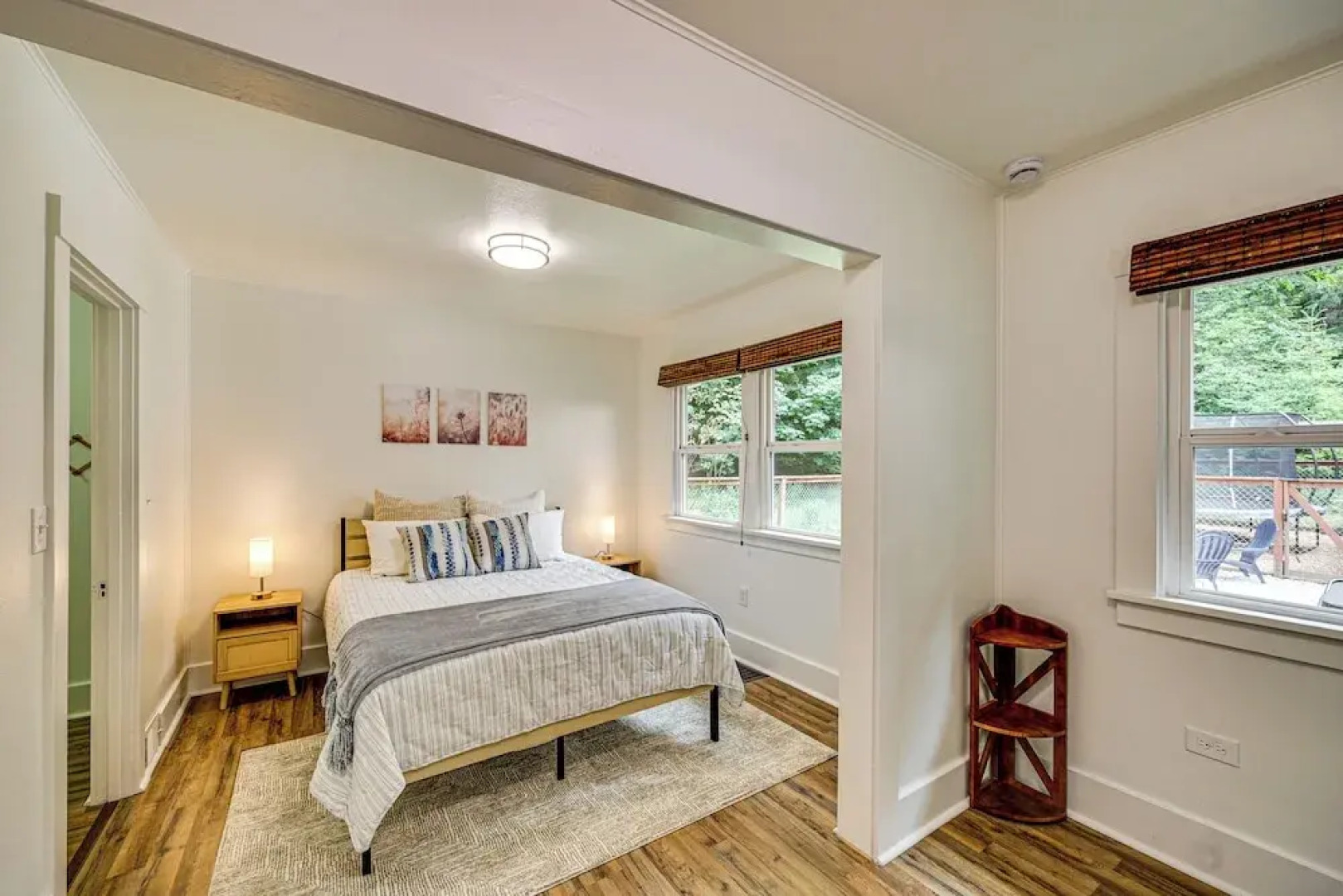 7 Mi to Mt Rainier NP: Home w/ Private Hot Tub!