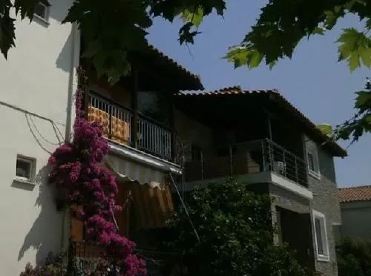 Ioannis Avrades Apartments