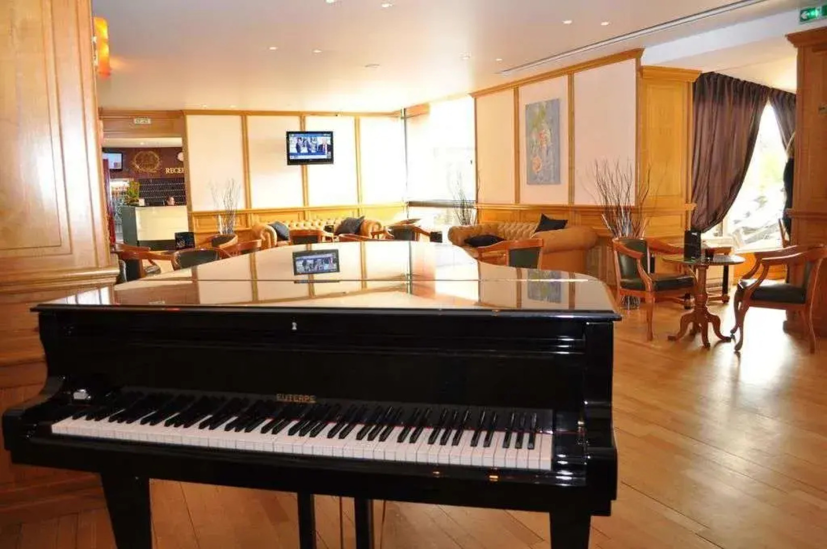 Appart'City Collection Genève Aéroport – Ferney Voltaire