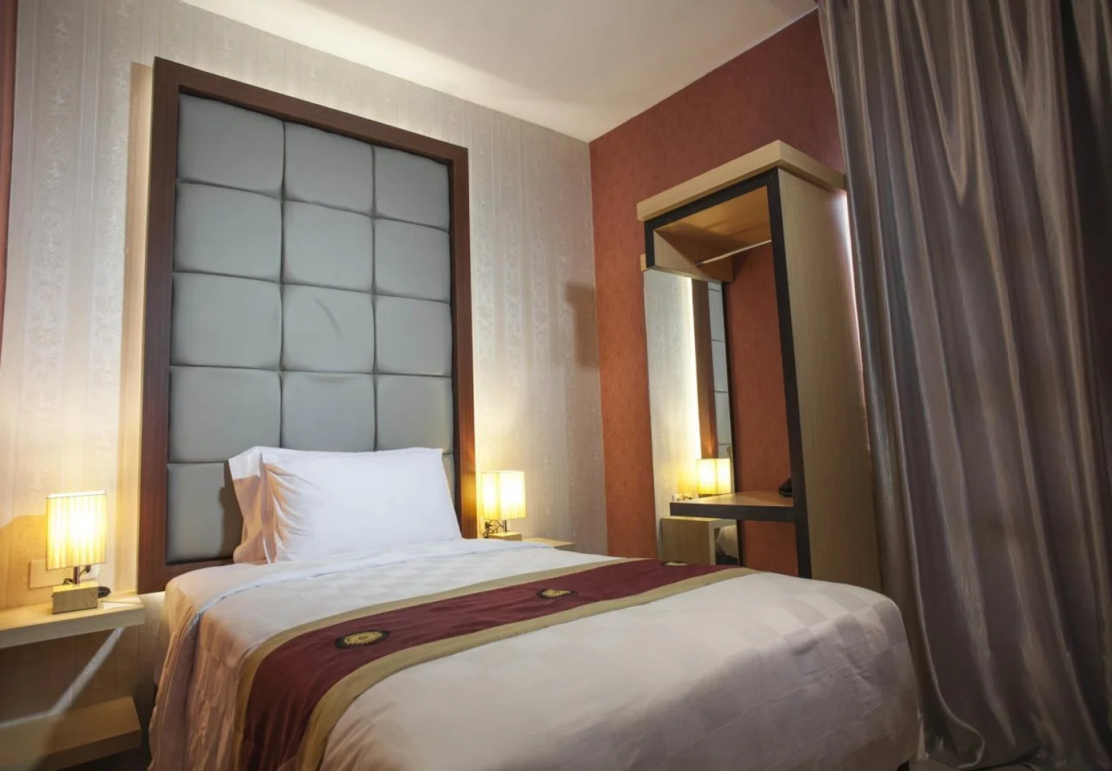 JLE'S Hotel