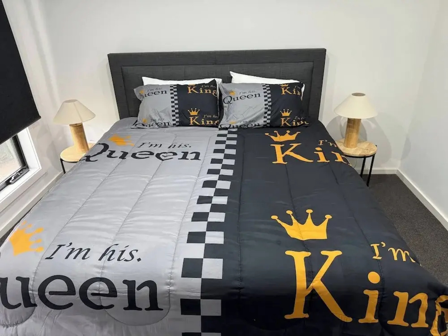 Modern & Cosey 4bedroom House Walk to Beach