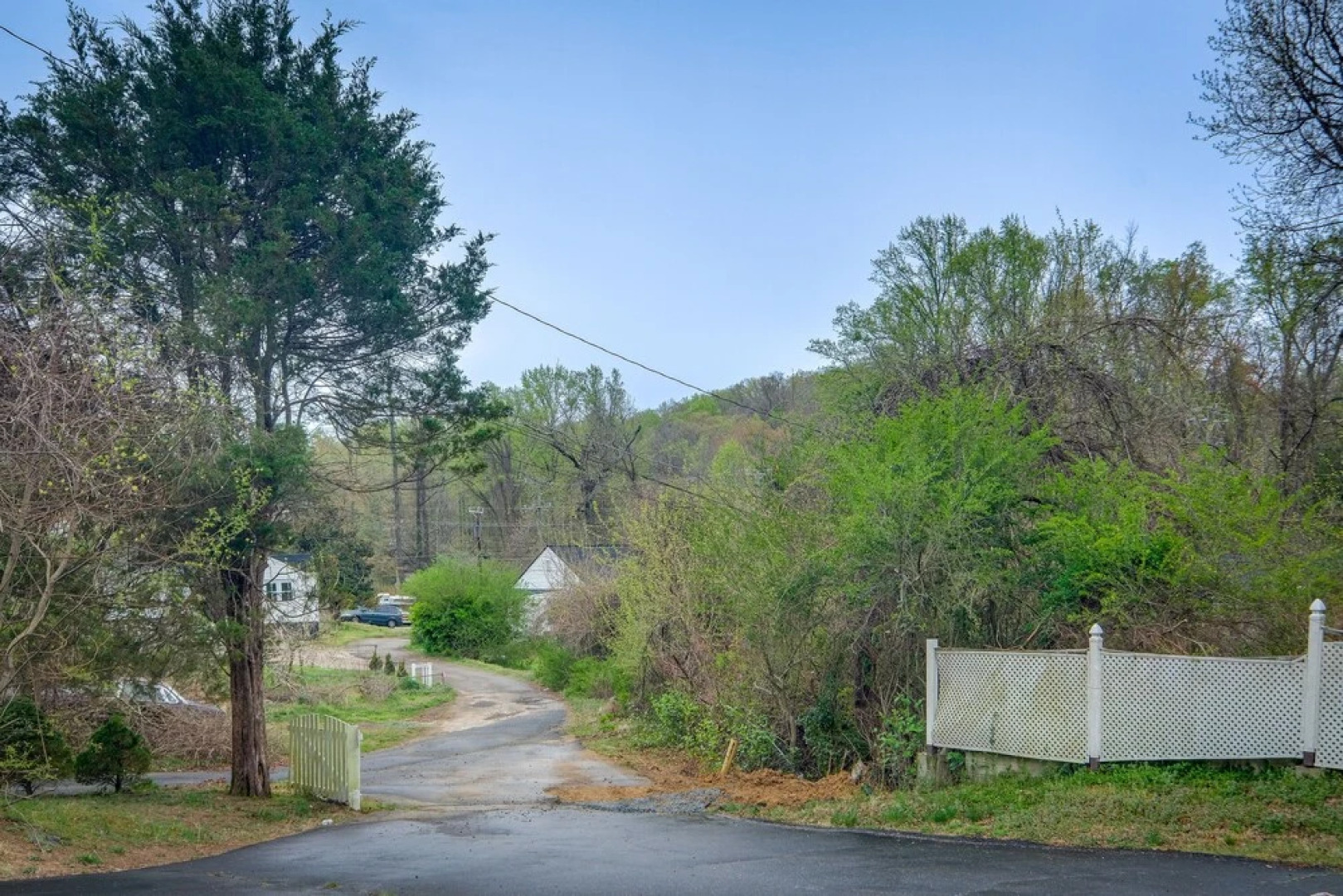 Spacious Triangle Townhome - Near Hiking & Golf!