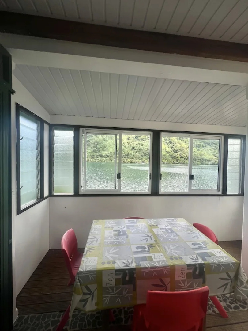 Tiare Faaroa Bay Villa