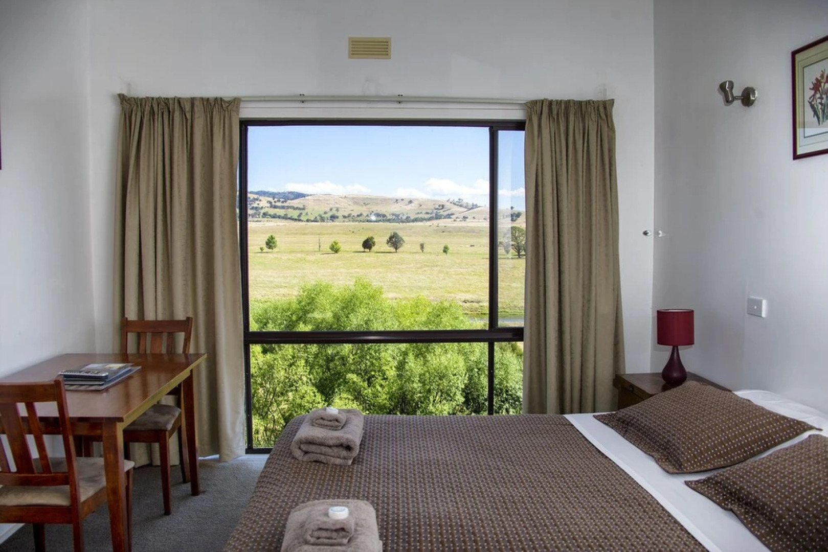 Delatite Apartments - Timbertop and Fir