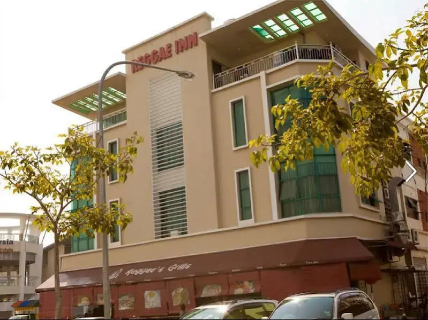 OYO 90375 Reggae Inn