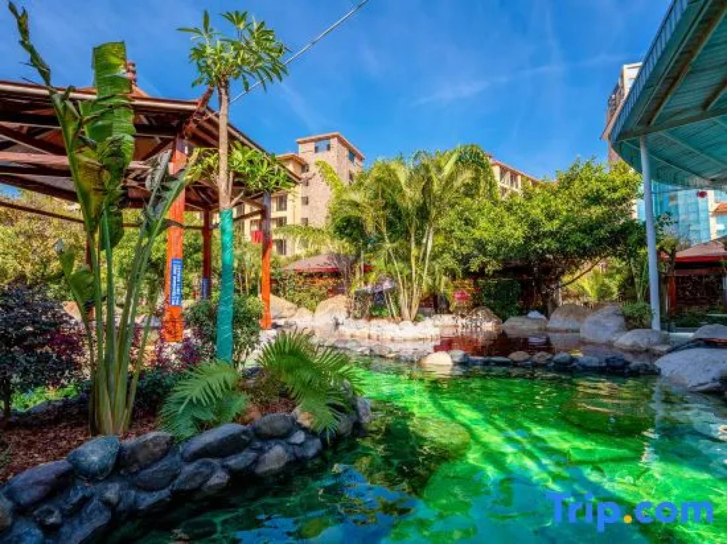 Xinjia Yuquan Hot Spring Hotel