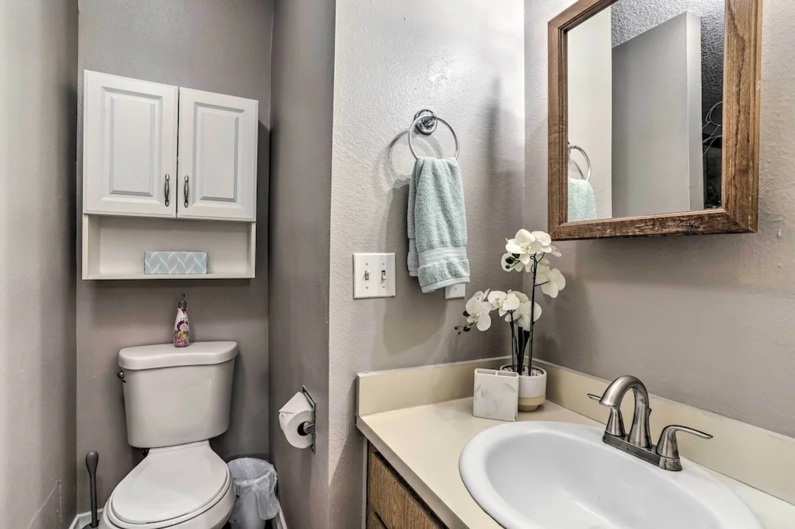 Seminole Townhome: Easy Access to Beaches!