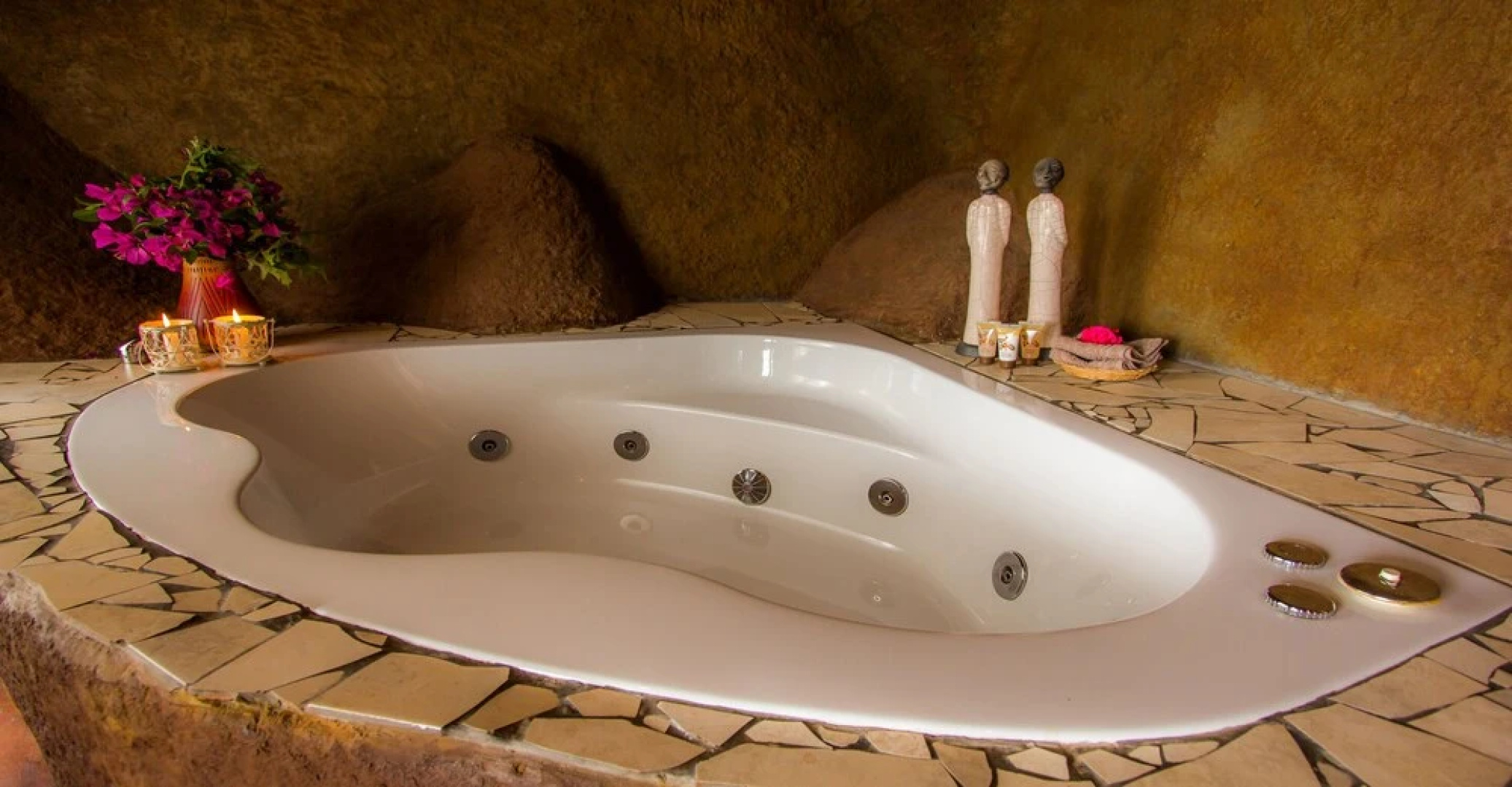 Antbear Drakensberg Lodge