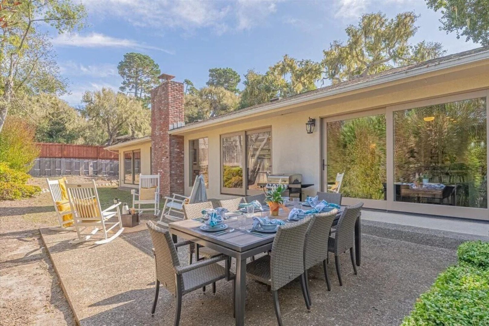 Pebble Beach Barking Seals - 5min Walk to the Beach!