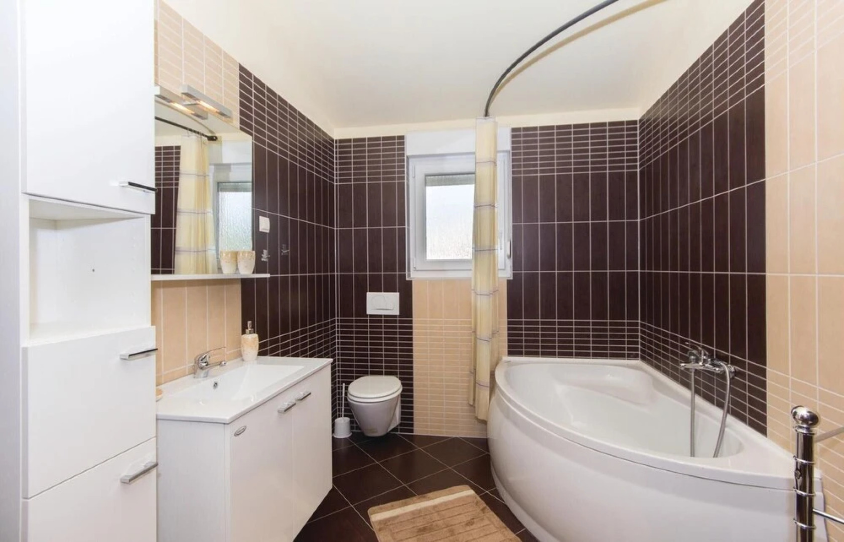 Amazing Home in Marcana With Wifi and 6 Bedrooms