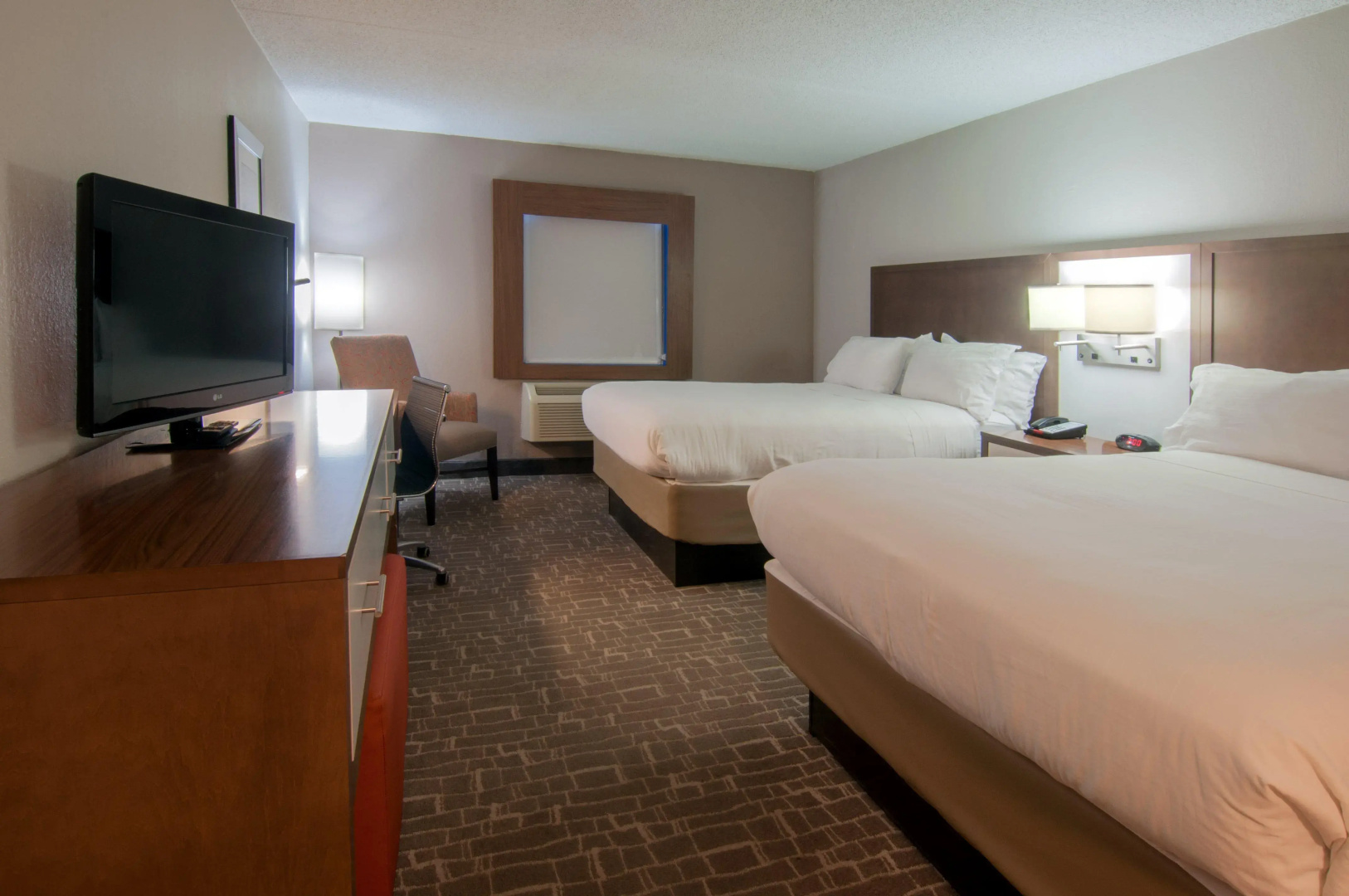 Holiday Inn Express Hotel & Suites Spence Lane by IHG