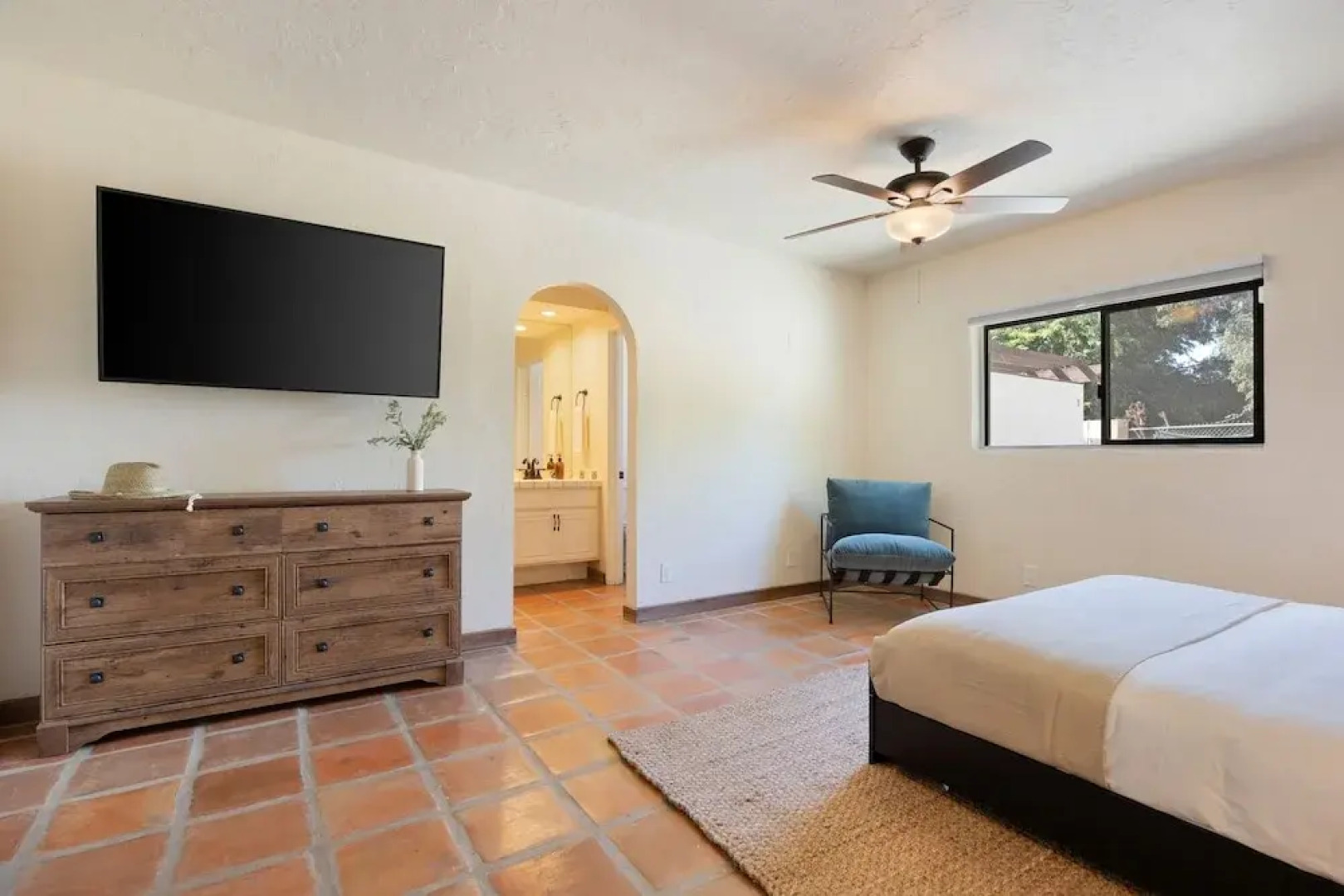 Starlight Estate by Avantstay 20 People Architectual Mansion w Pool Tennis Court Game Room