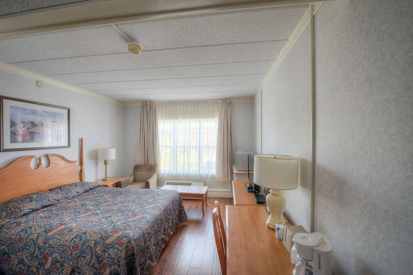 Claymore inn & Suites