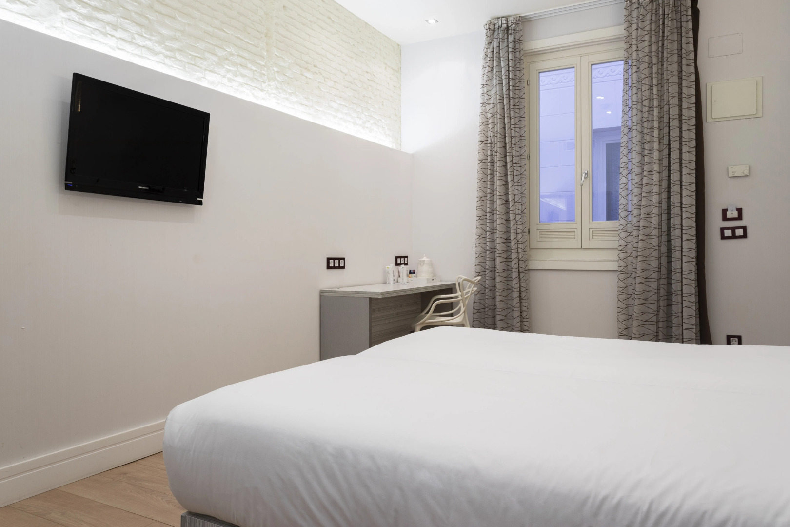 Petit Palace Lealtad Plaza