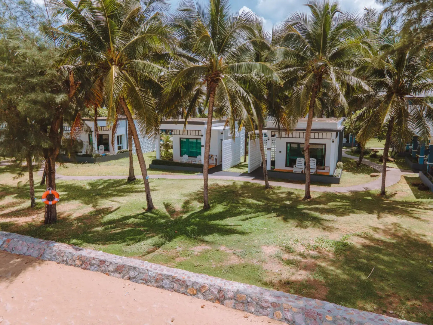 Chaolao Tosang Beach Hotel