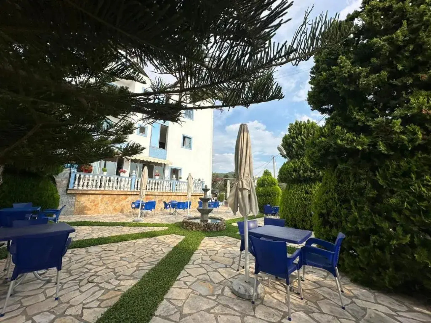 Esmeralda Hotel  Restaurant