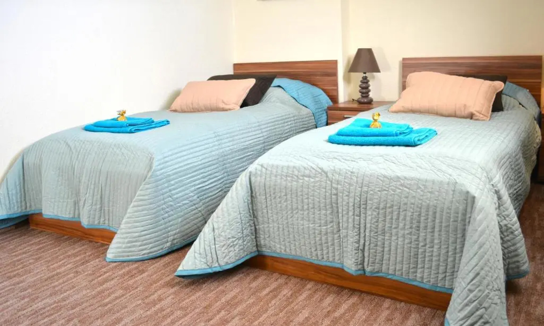 Airport Glossel Panzi