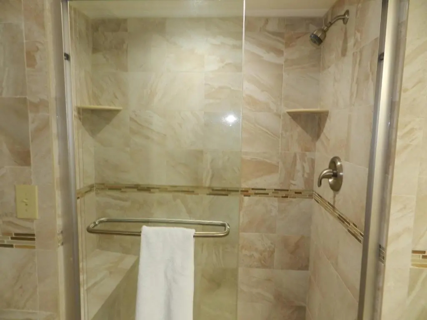 The Sherwin - 906 2BR