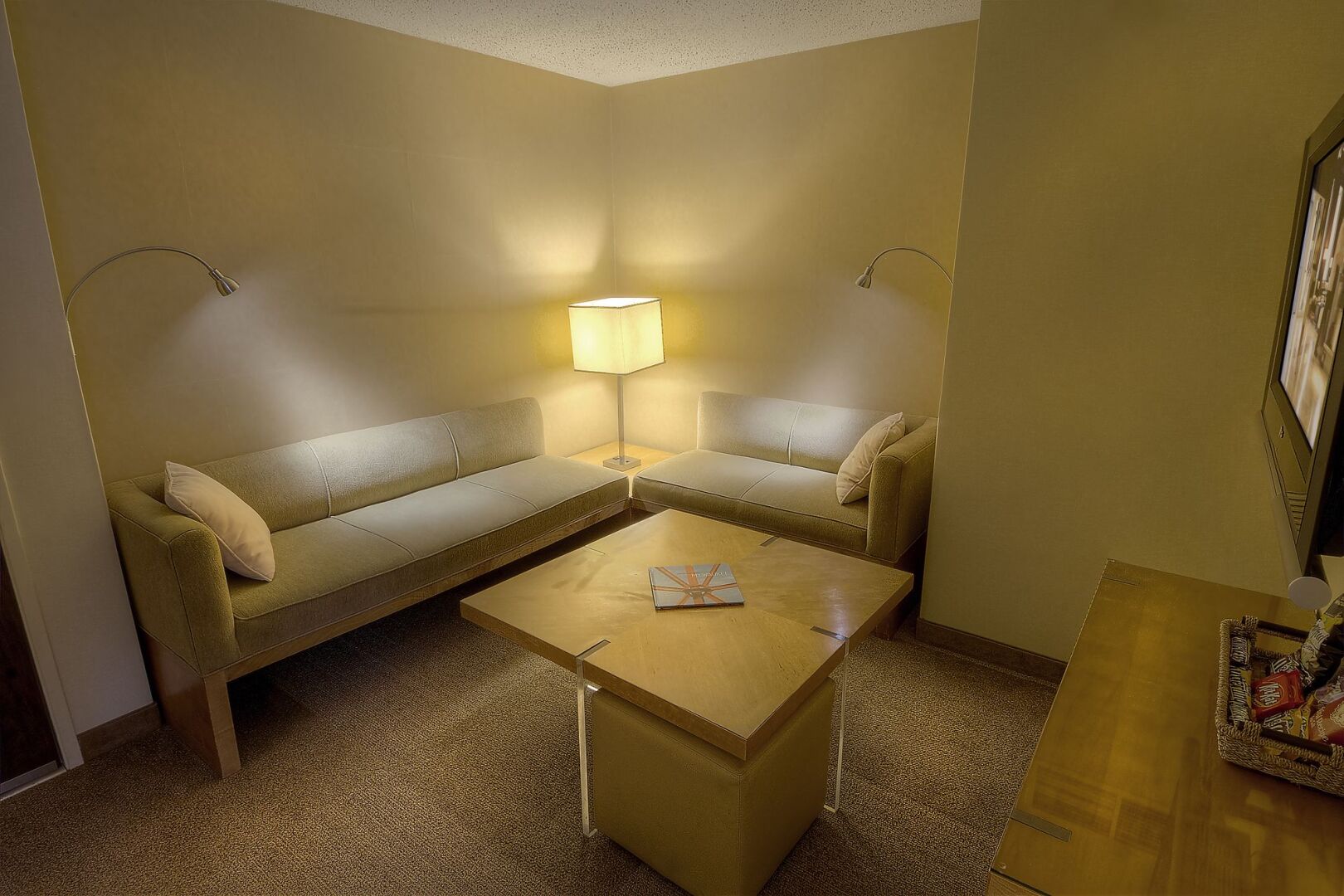 Saint Kate - The Arts Hotel