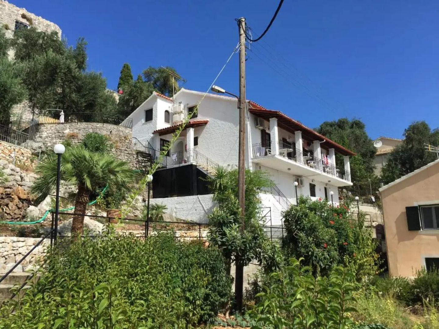 Villa Perris Studios