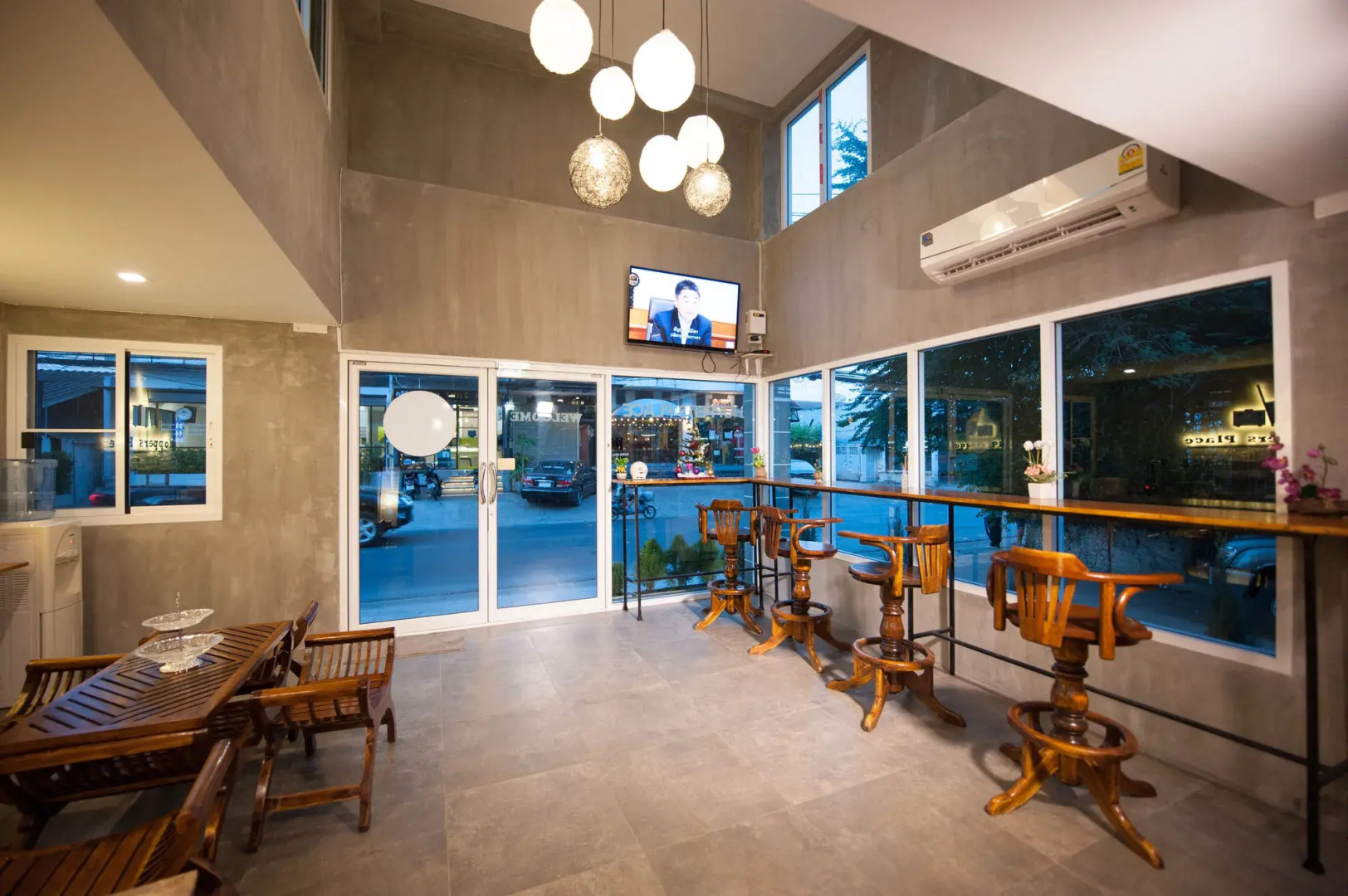 Hoppers Place Donmuang Room