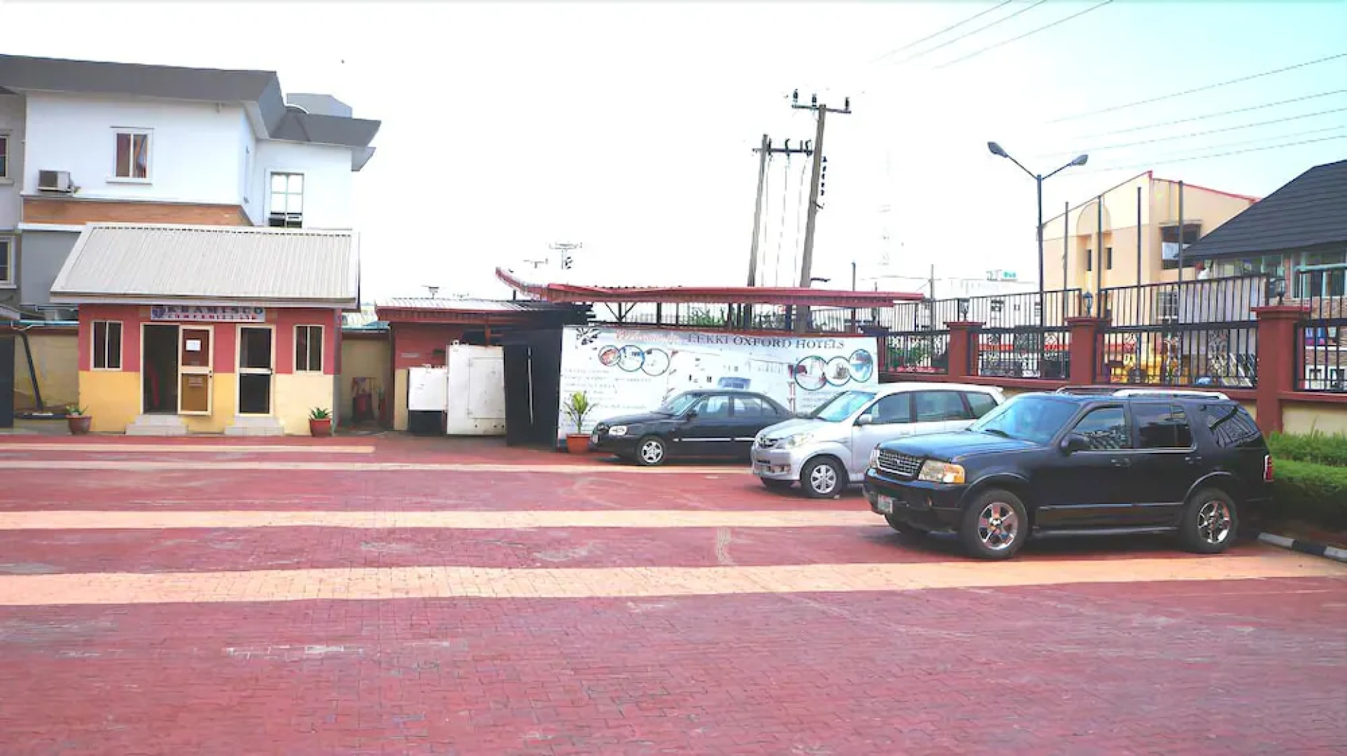 Thornberry Lekki Oxford