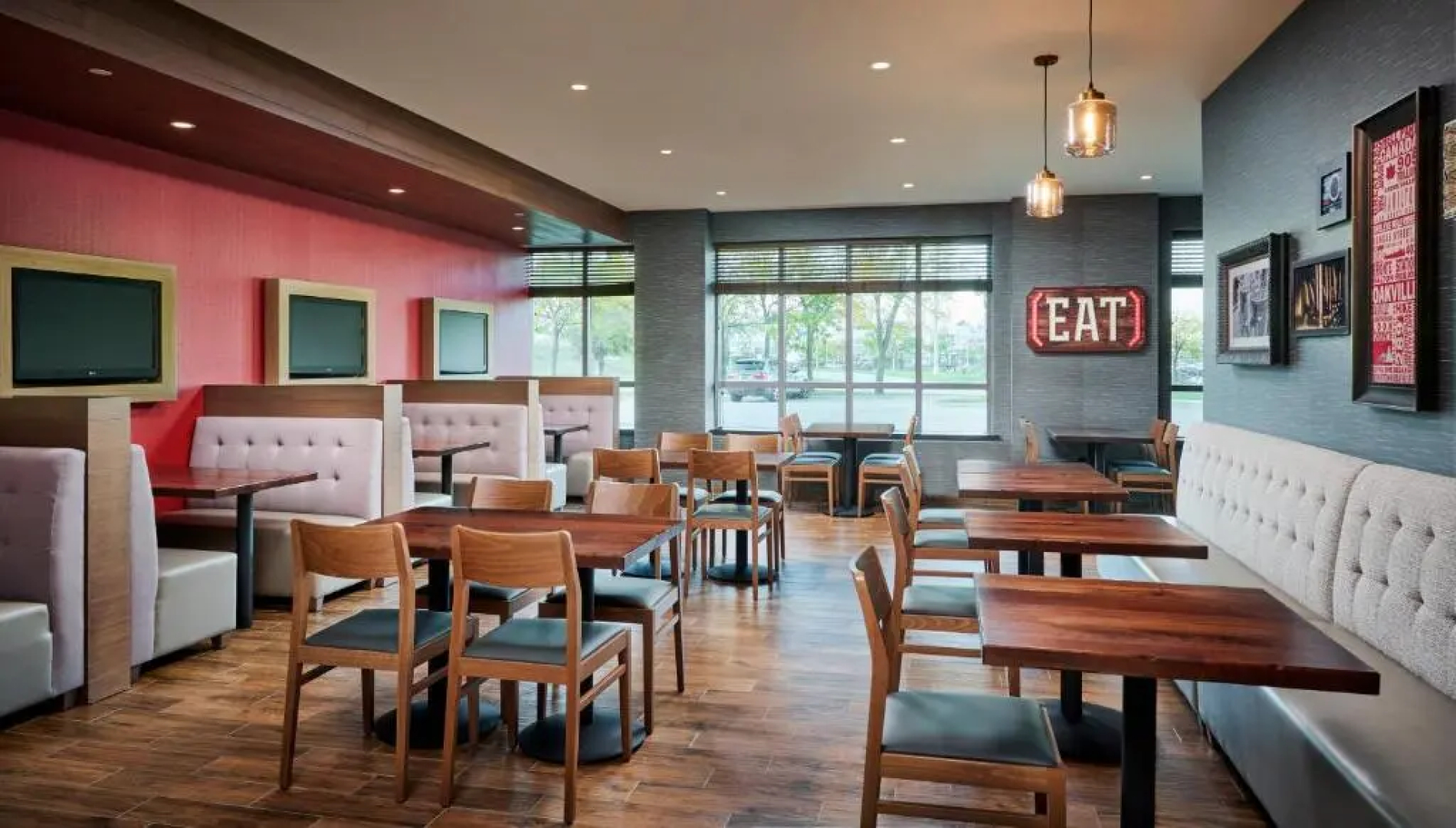 Holiday Inn Hotel & Suites Oakville @ Bronte by IHG