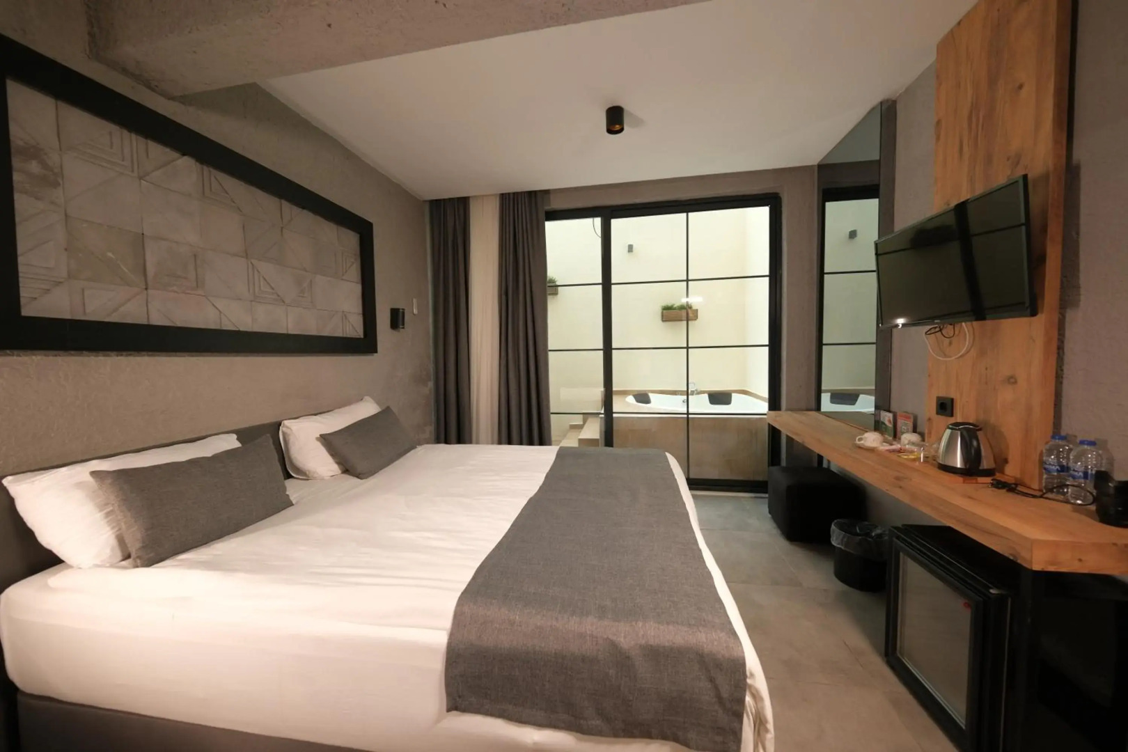 Crown Park Hotel