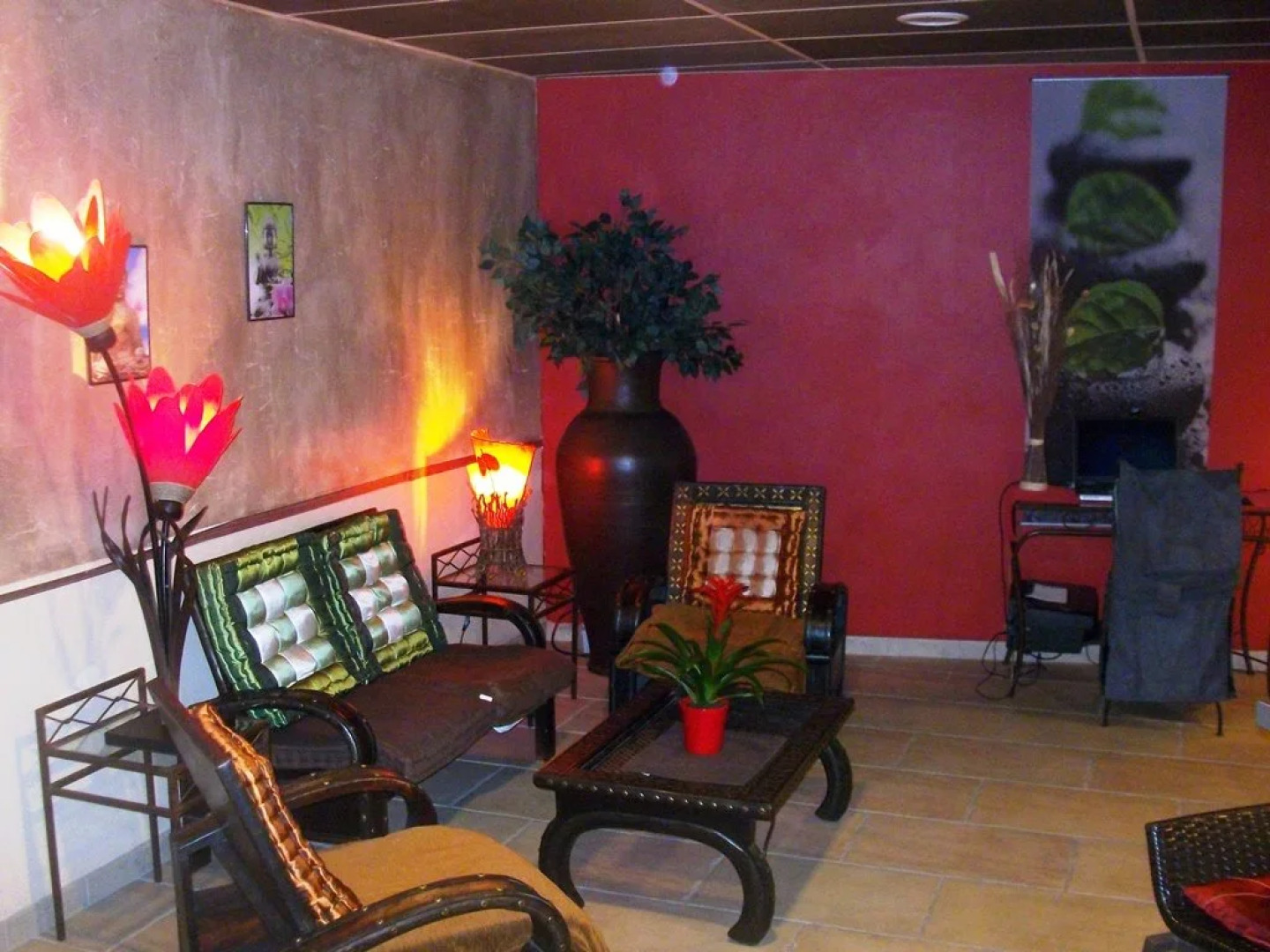 Hotel The Originals Aix-en-Provence Nord Le Village Provençal (ex Inte