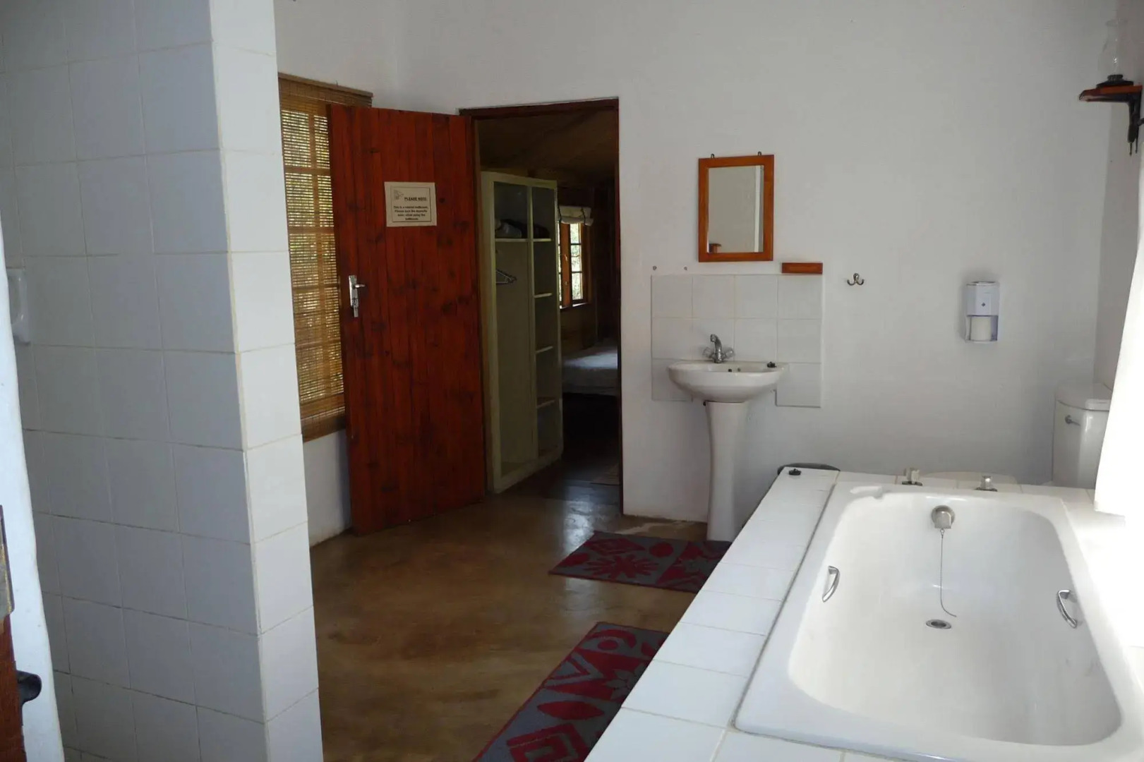 Isinkwe Backpackers Bushcamp