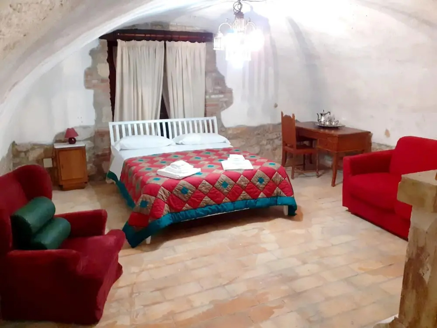 House With one Bedroom in Lettomonoppello, With Wonderful Mountain View and Enclosed Garden Near the Slopes