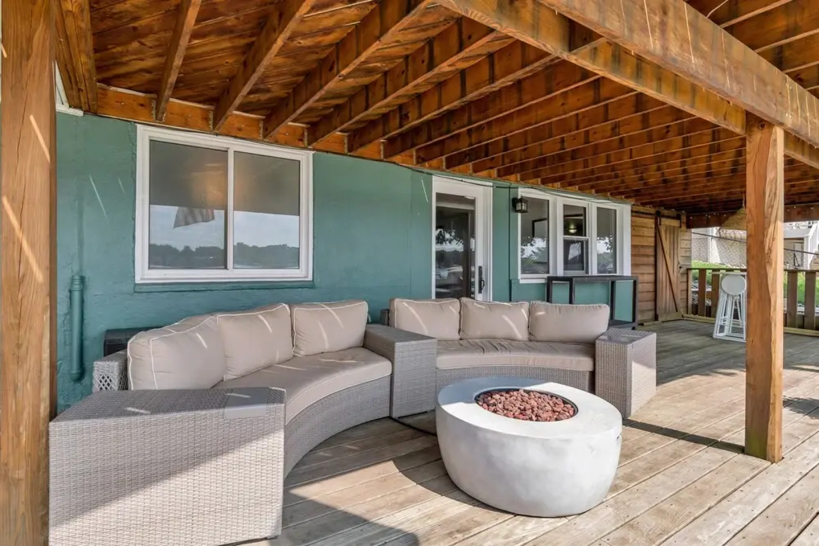 Luxe Waterfront Lake Fenton Home: Decks & Fire Pit