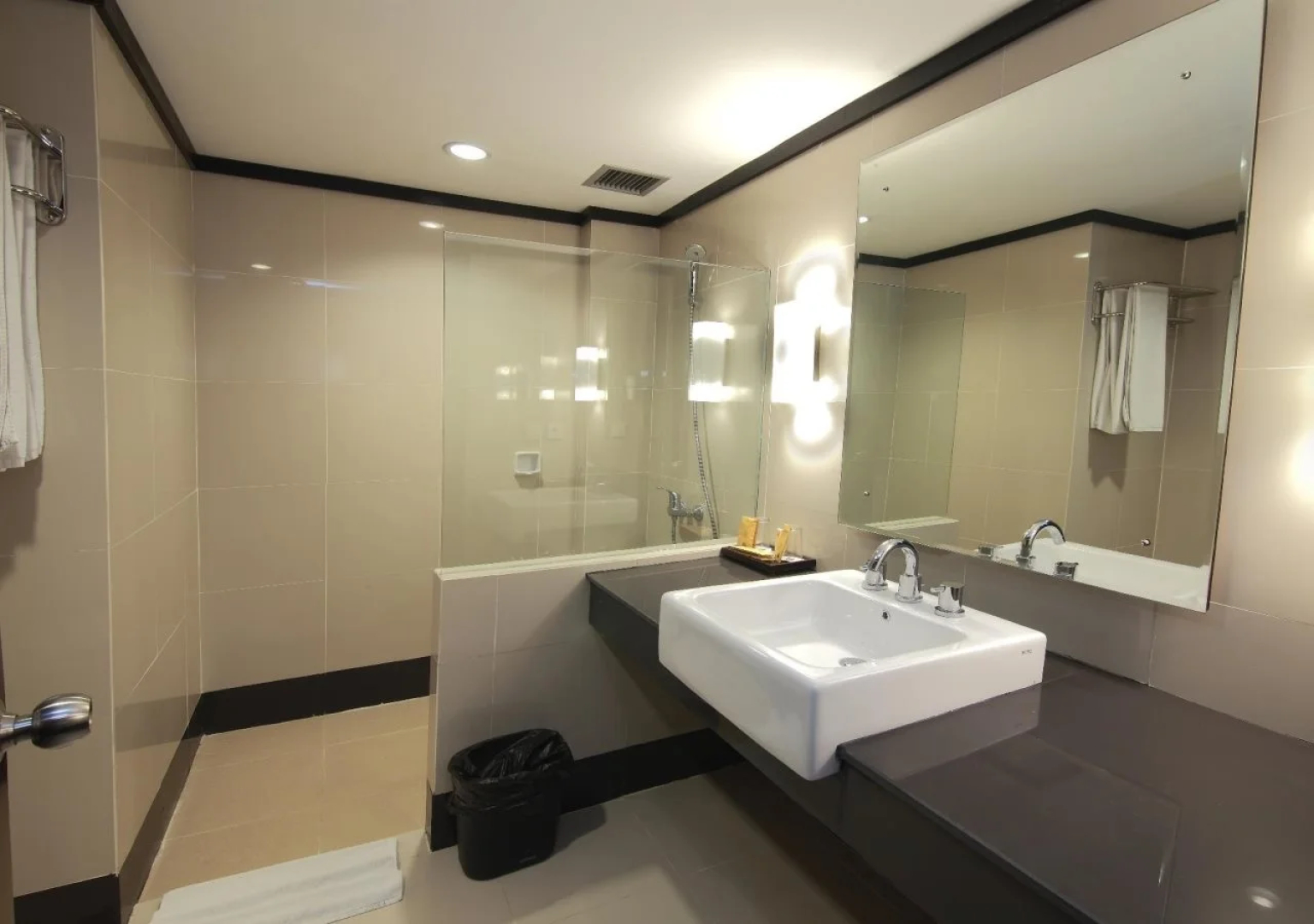 Hotel Pangeran Beach