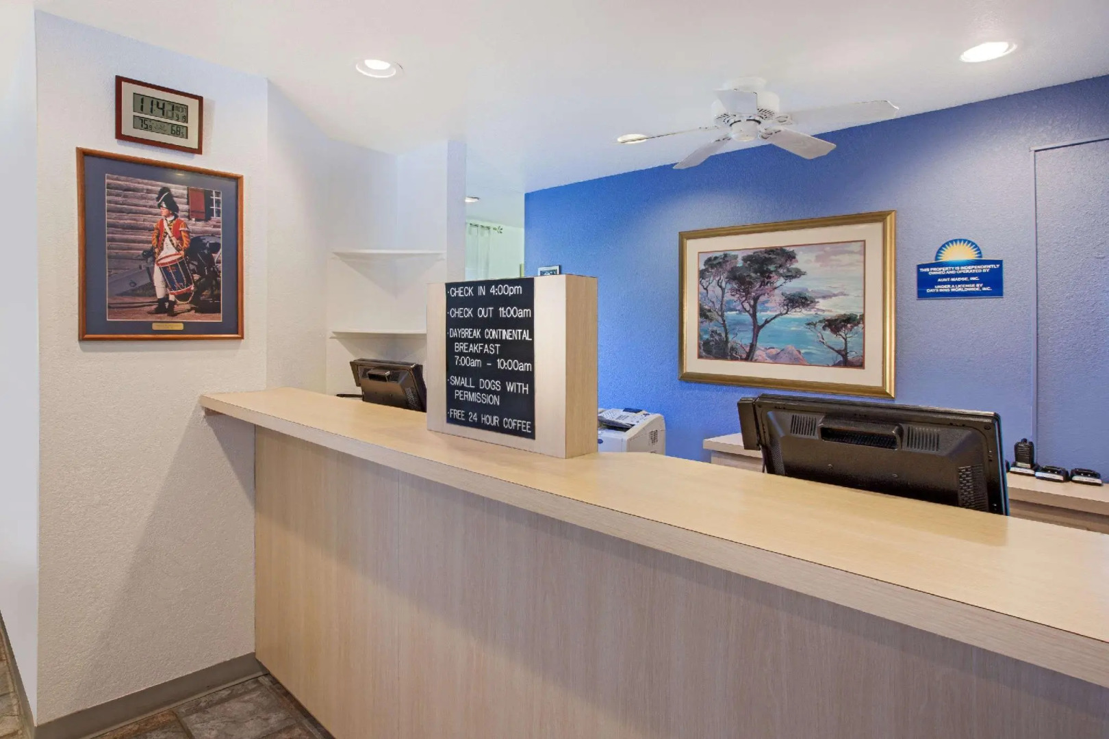 Days Inn by Wyndham Mackinaw City/Bridgeview Area