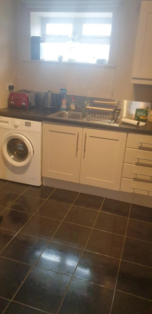 Trim centre apartment