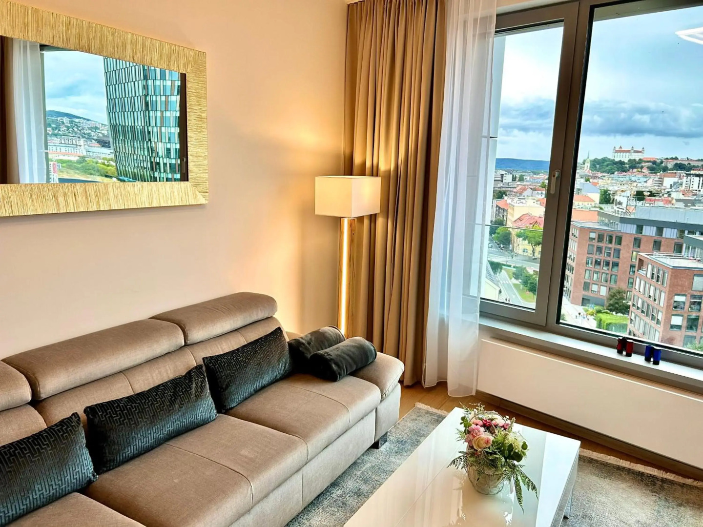 SKY PARK Central City Downtown