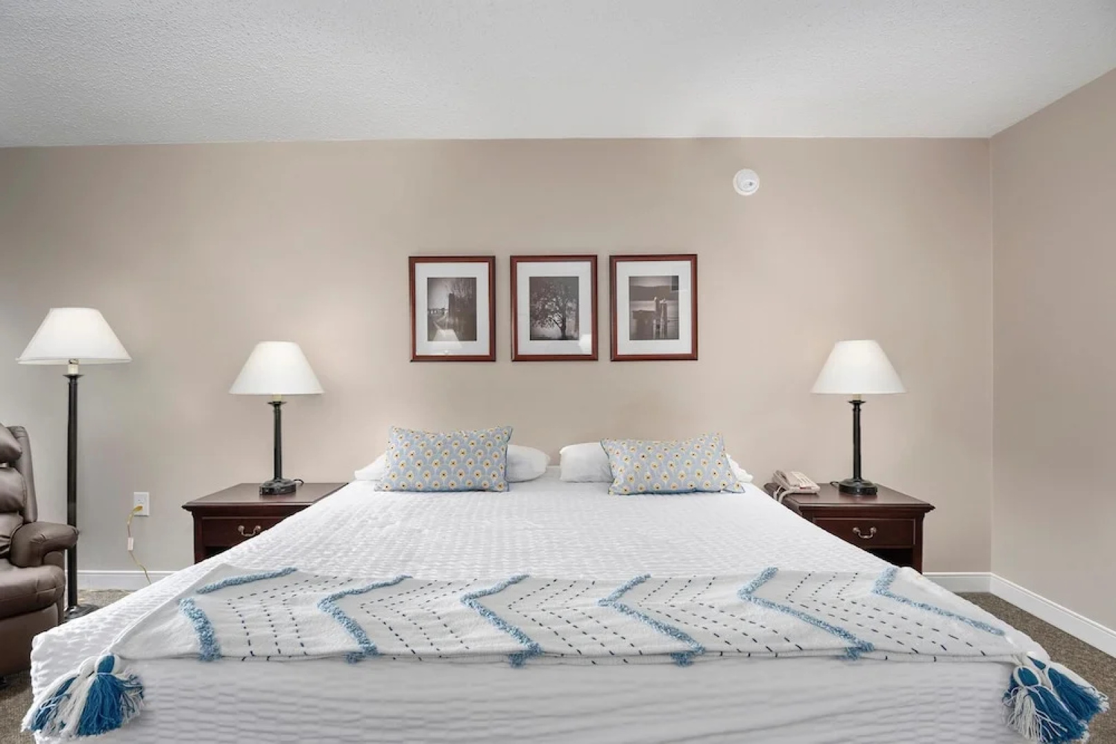 Fantastic Suite With King Bed and Beautiful Bay View!