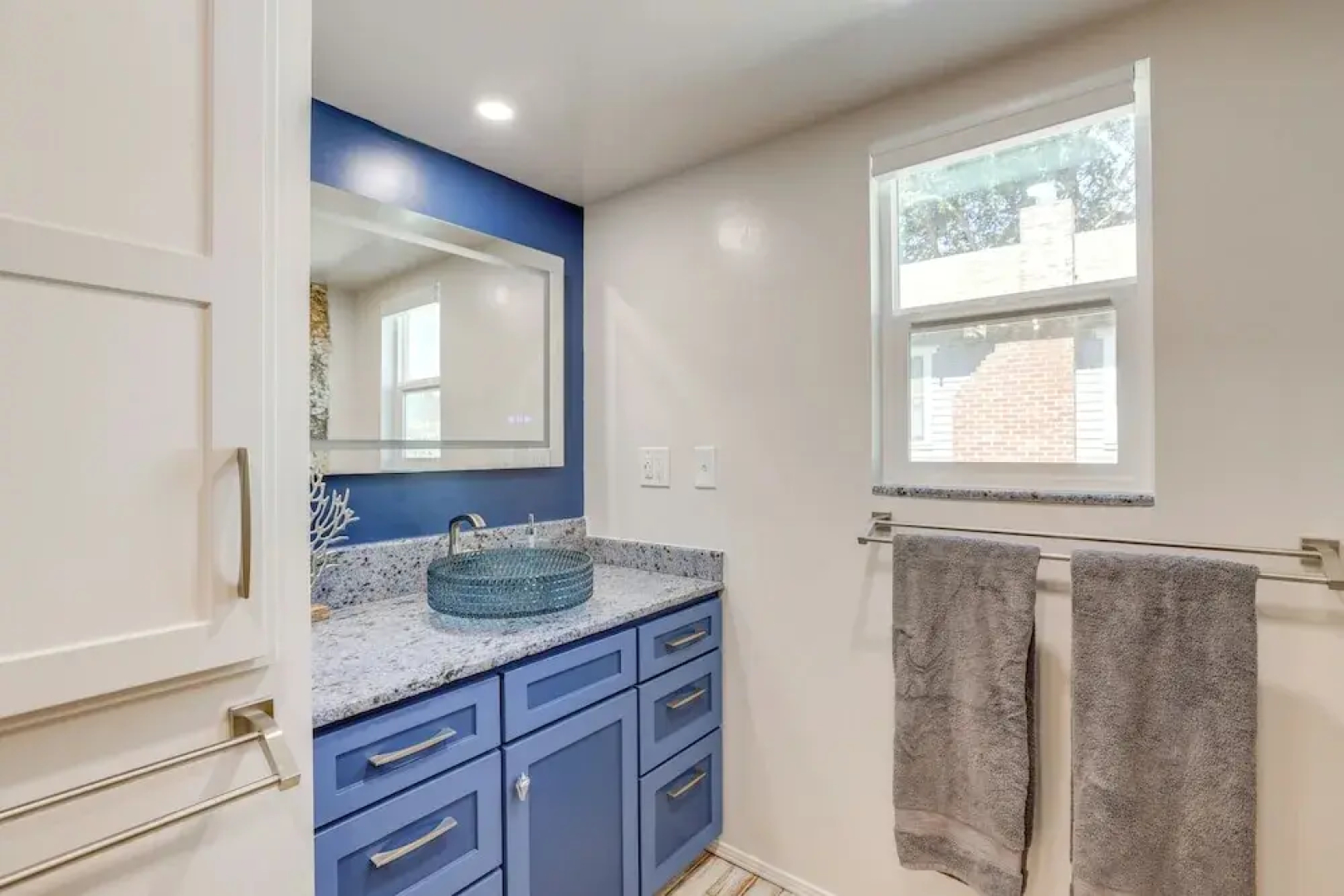 Walk to Downtown Atascadero: Cottage w/ Sunroom!