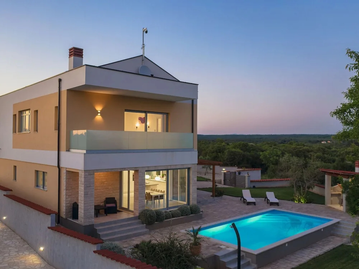 Villa in Peroj With Pool Near Barbariga Beach