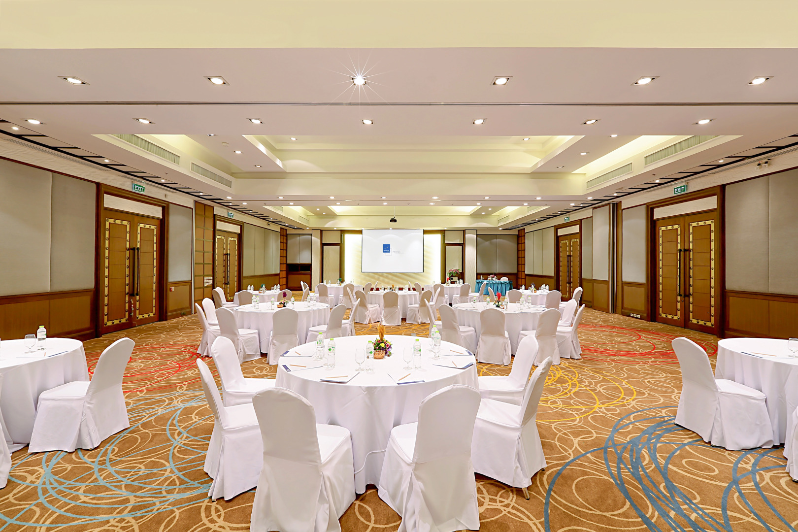 Novotel Phuket Vintage Park Resort