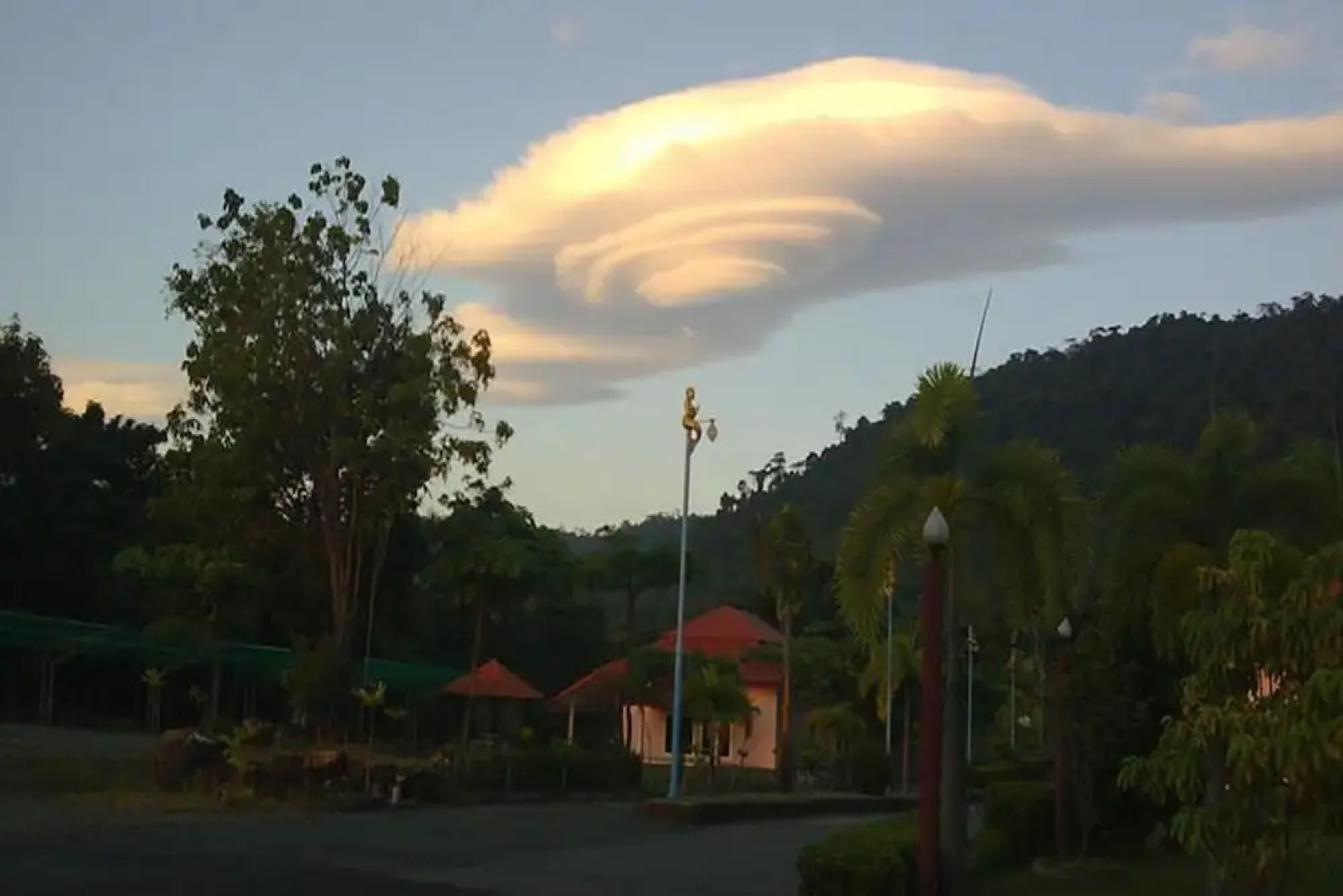 Golden Cliff Beach Resort